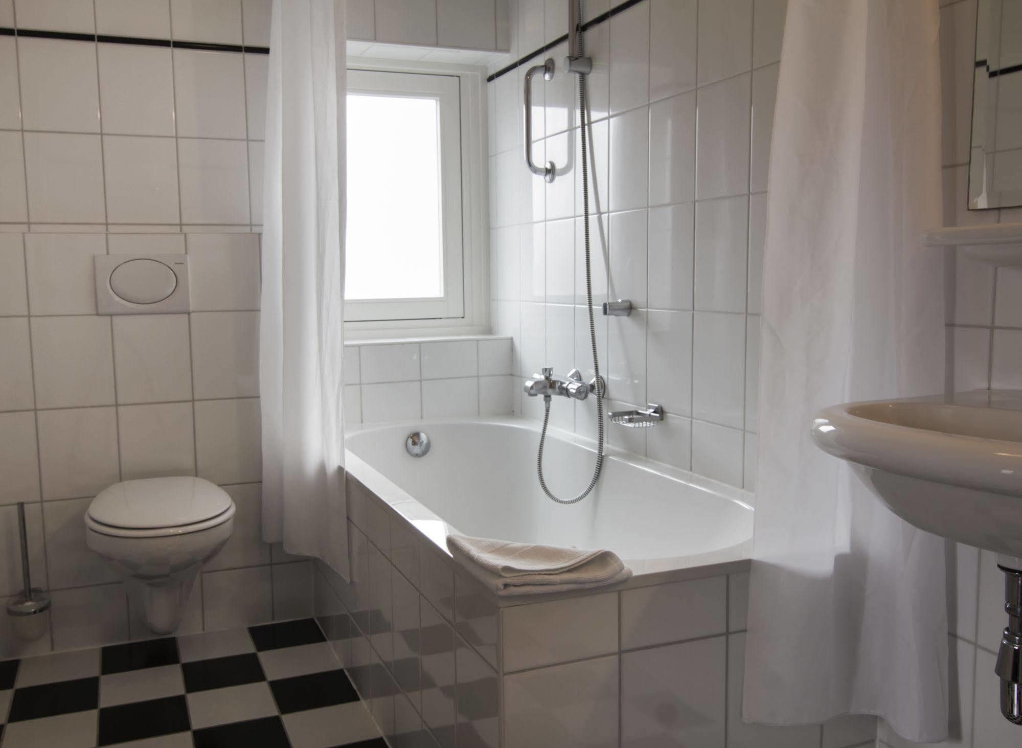 Hotel Boer Goossens Den Dungen Exteriör bild